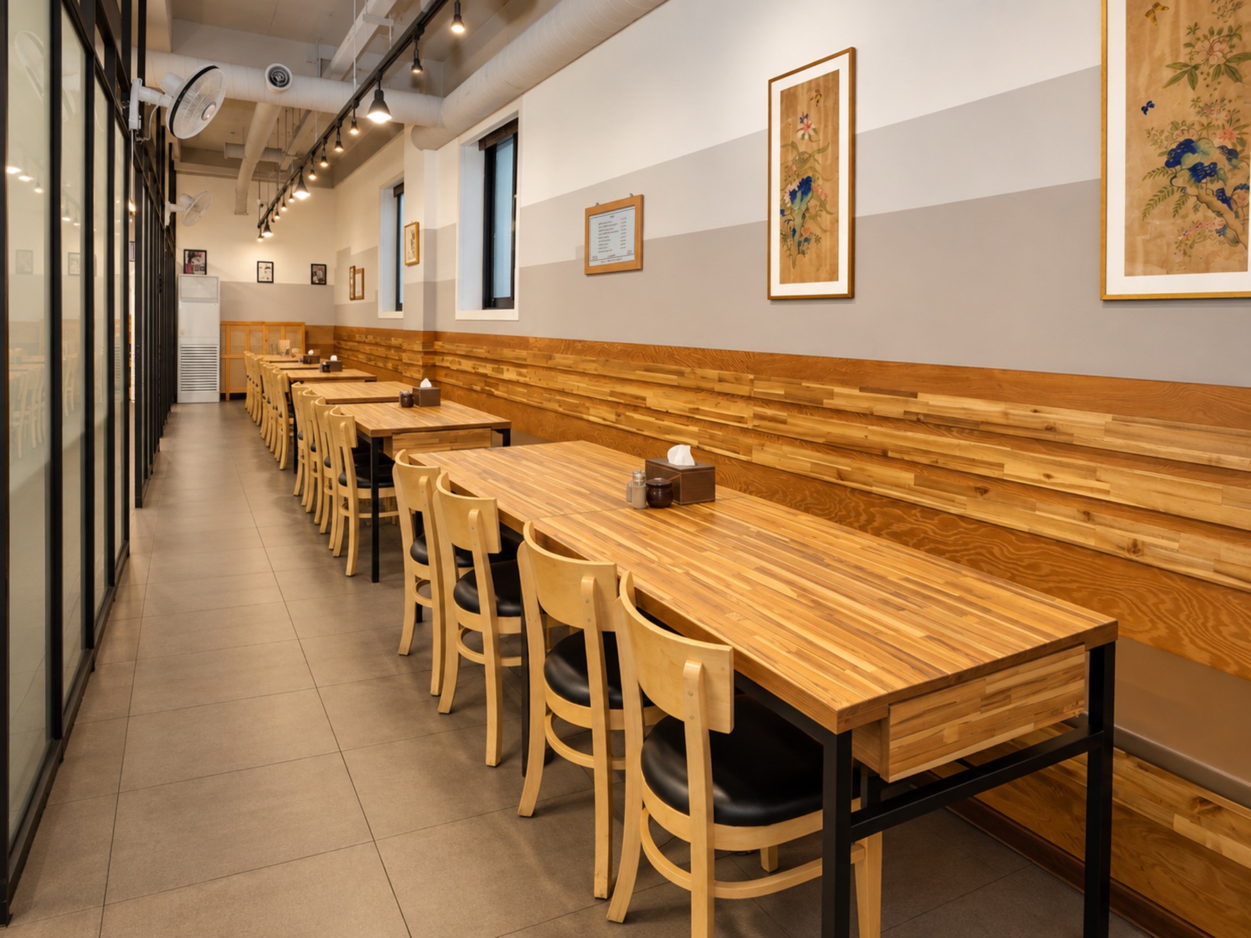 Long dining tables for groups